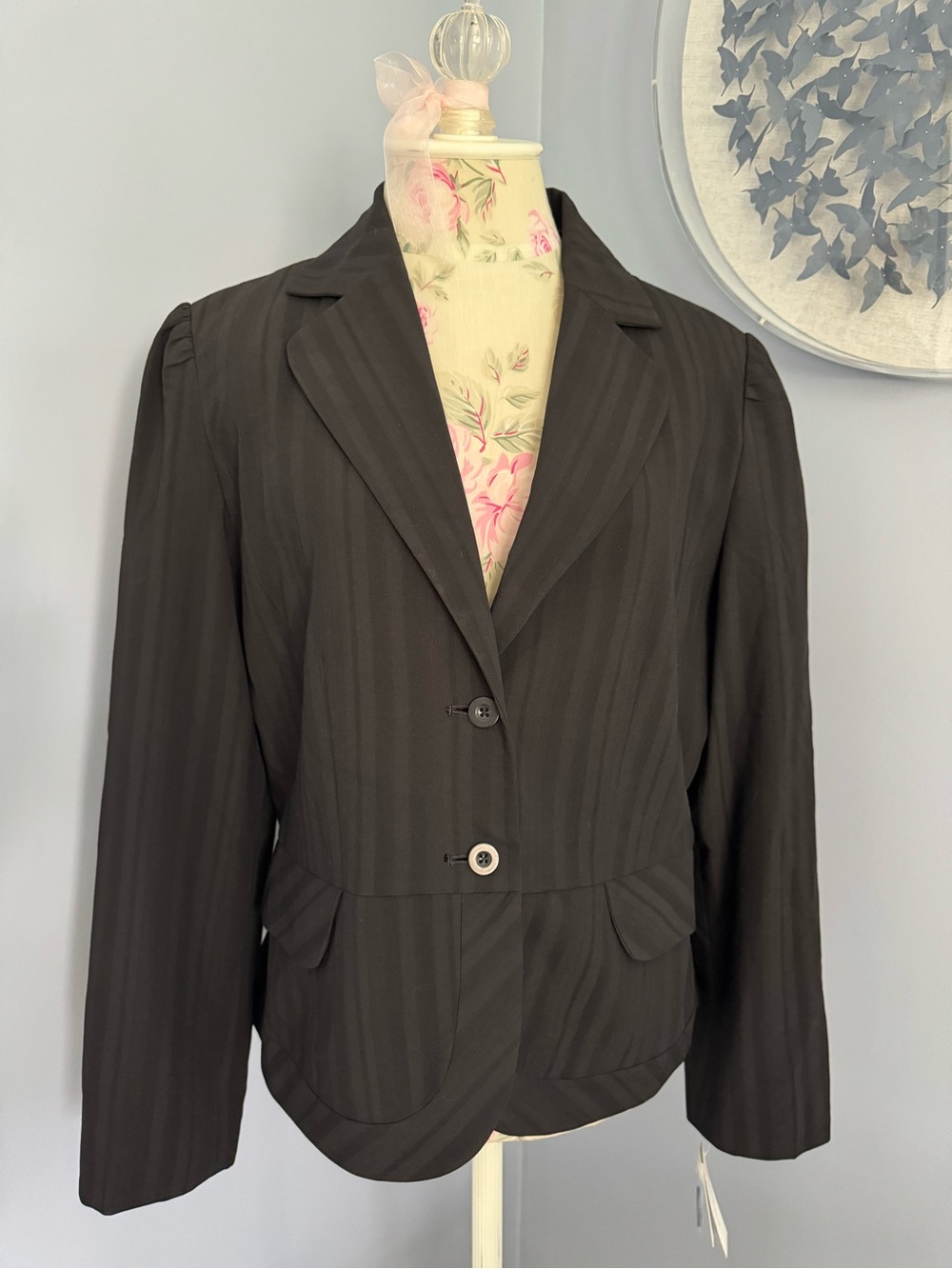Larry Levine Black Pinstripe Tailored Blazer